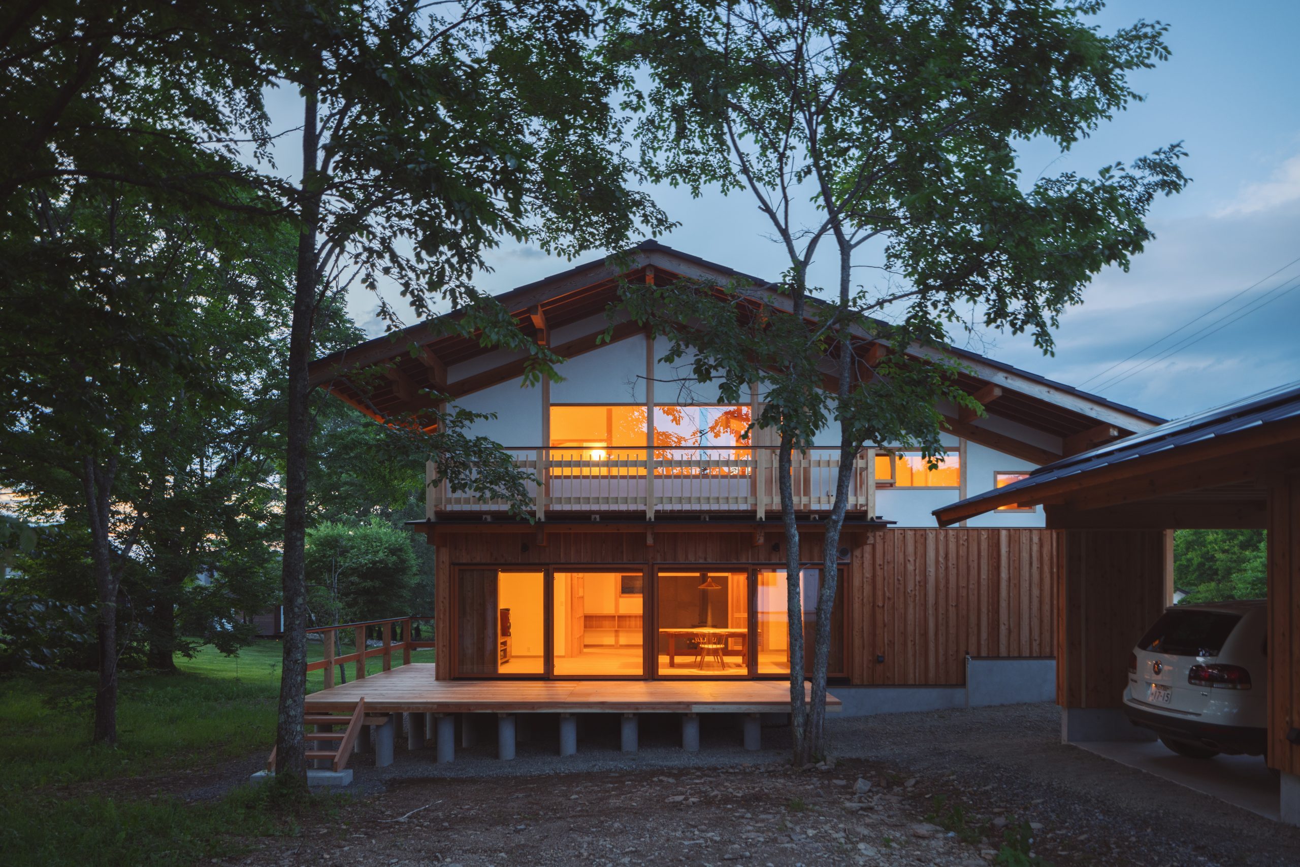 八ヶ岳 造吹き抜け 注文住宅